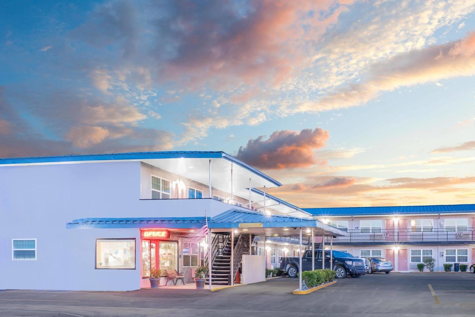 Knights Inn & Suites Pecos Exterior foto